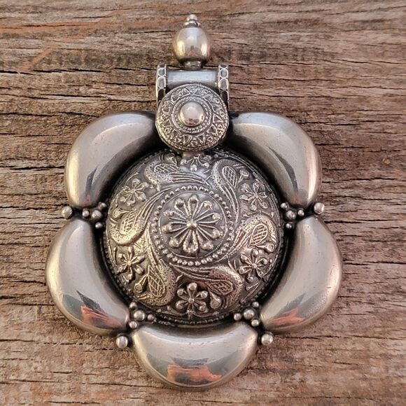 Vintage Sterling Large Boho Tribal Bird Repousee Statement Pendant - Picture 3 of 10